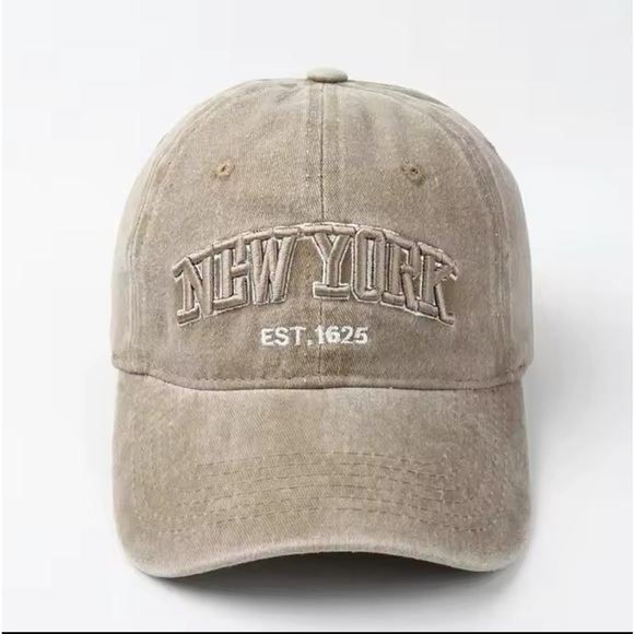 New York Baseball Cap/Hat | Embroidery Adjustable | Khaki/White | NEW/NWT!!🧢🤎 - Picture 1 of 9